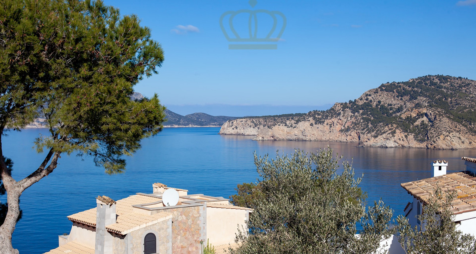 KROHN & LUEDEMANN Mediterranean villa in Port Andratx with panoramic views 