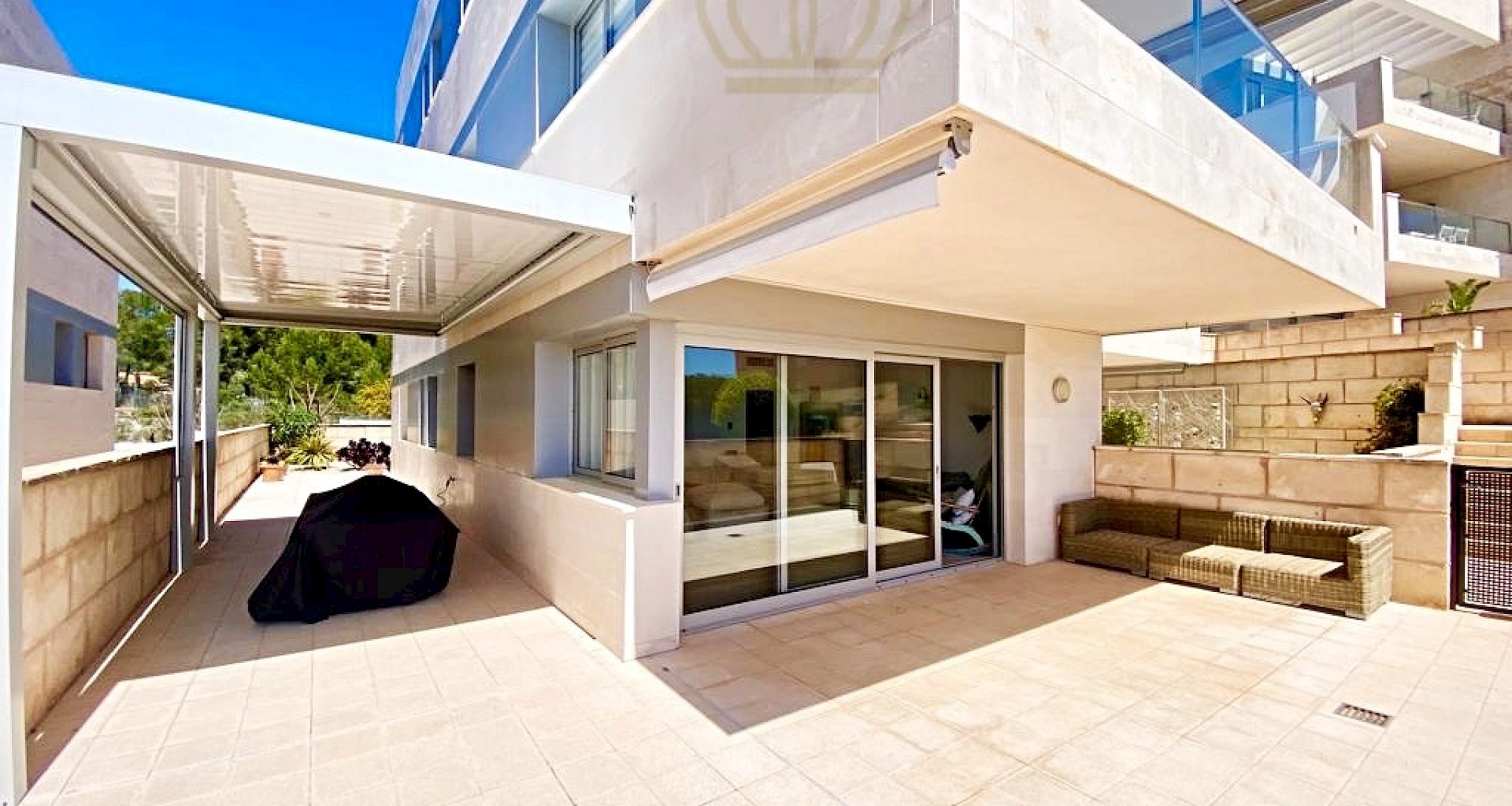 KROHN & LUEDEMANN Appartement de jardin moderne à Camp de Mar avec grande terrasse extérieure 