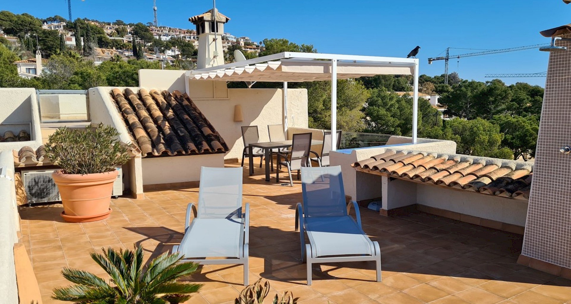 KROHN & LUEDEMANN Beau penthouse à Santa Ponsa avec vue sur la mer et les îles Malgrats 