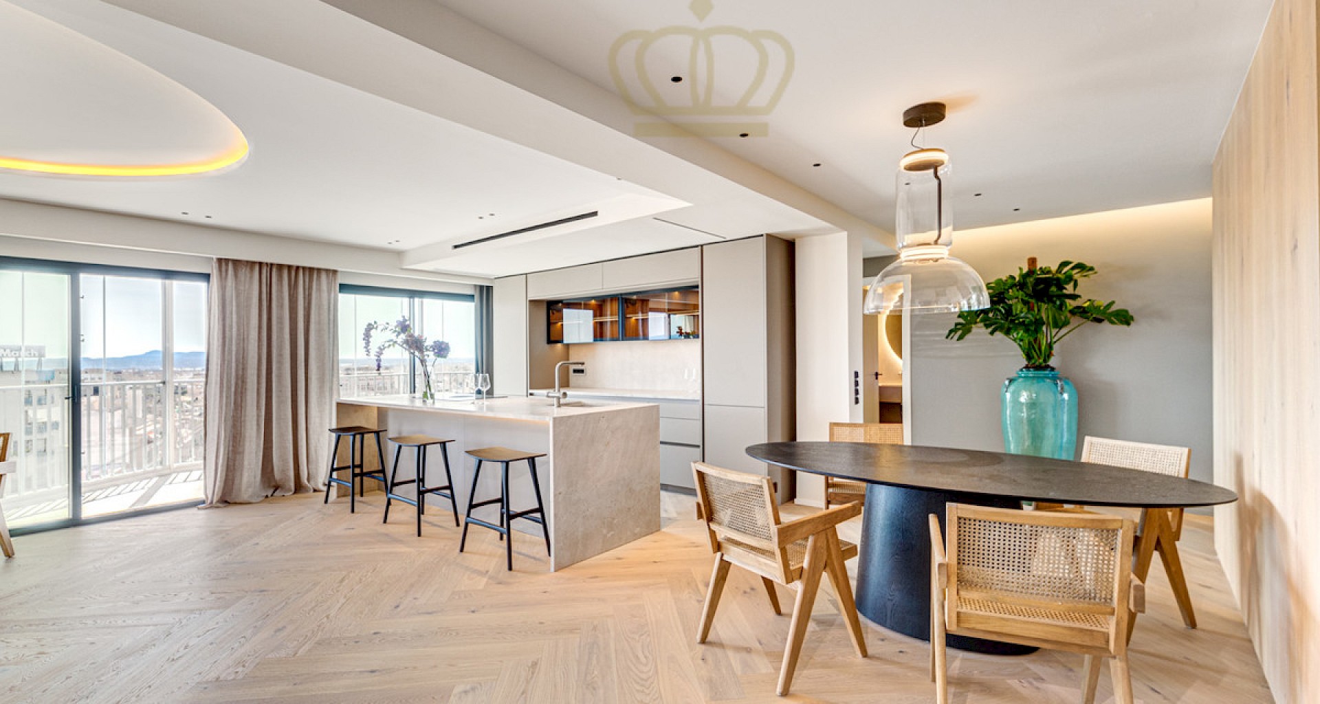 KROHN & LUEDEMANN Refurbished luxury flat in Palma centre with sea view 