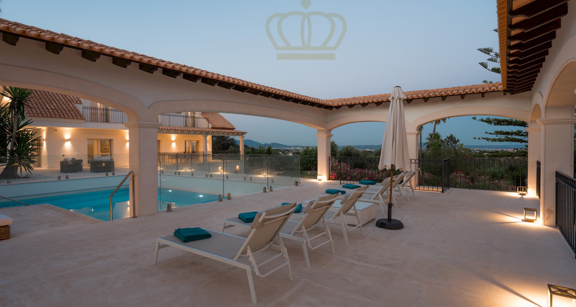 KROHN & LUEDEMANN Great villa property with views over Palma and large property 