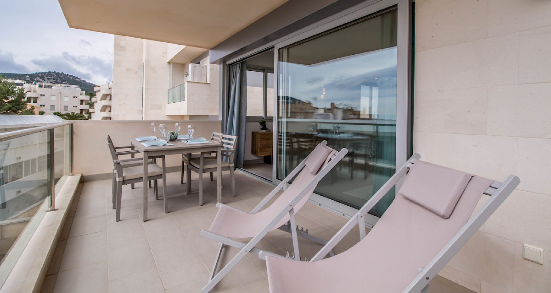 KROHN & LUEDEMANN Appartement moderne à Camp de Mar avec vue sur la mer près de la plage 