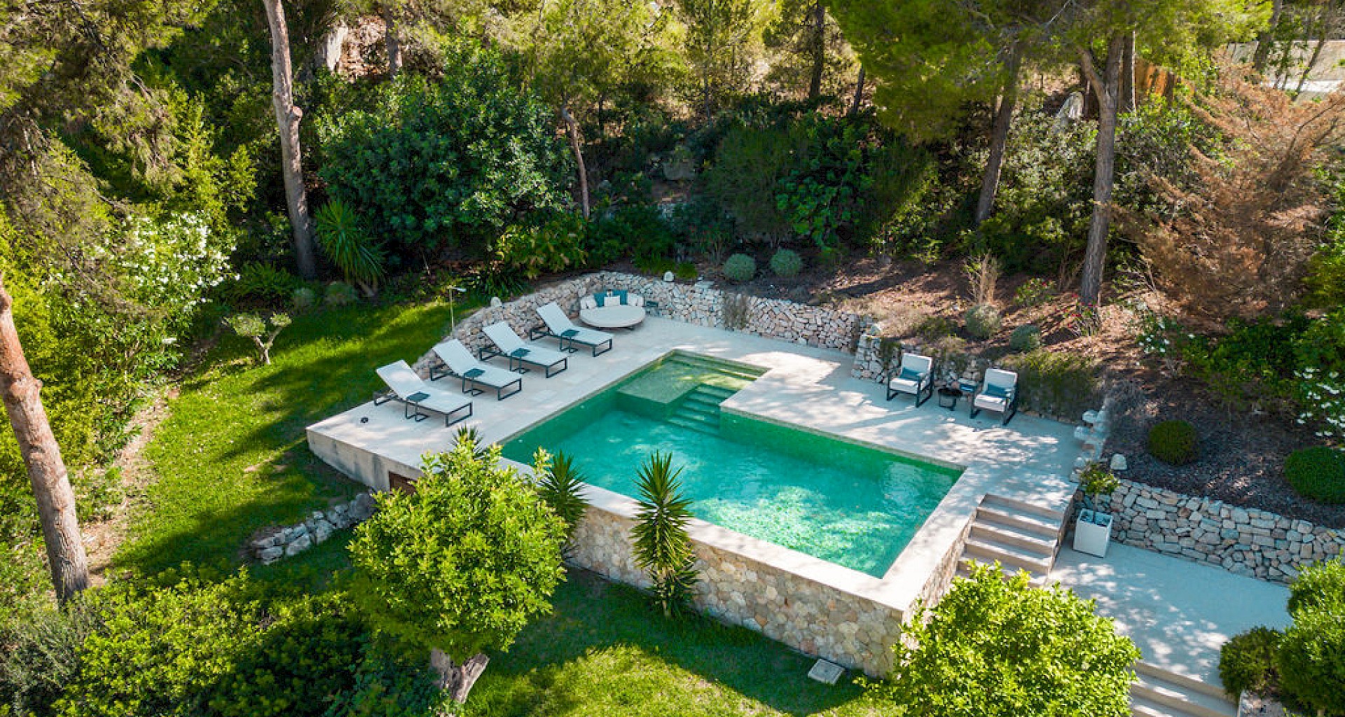 KROHN & LUEDEMANN Port Andratx villa in private location with pool in harbour location 