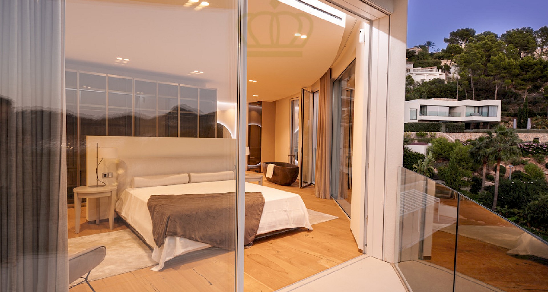 KROHN & LUEDEMANN Impressive newly built Designer Villa in Port Andratx with harbour views 