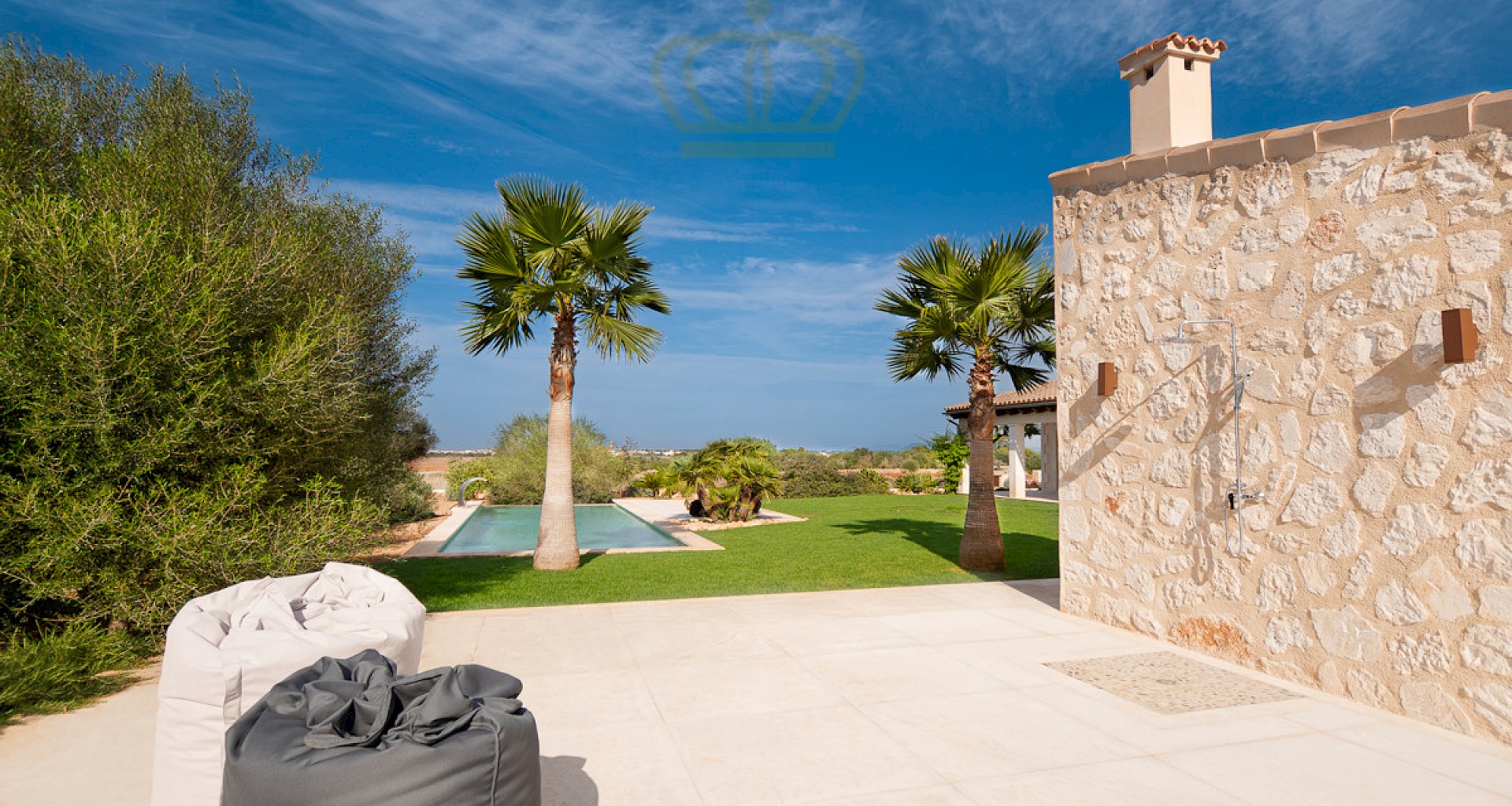 KROHN & LUEDEMANN Finca moderna en gran ubicación en Ses Salines Mallorca con piscina en gran paisaje ROMERO_web.7