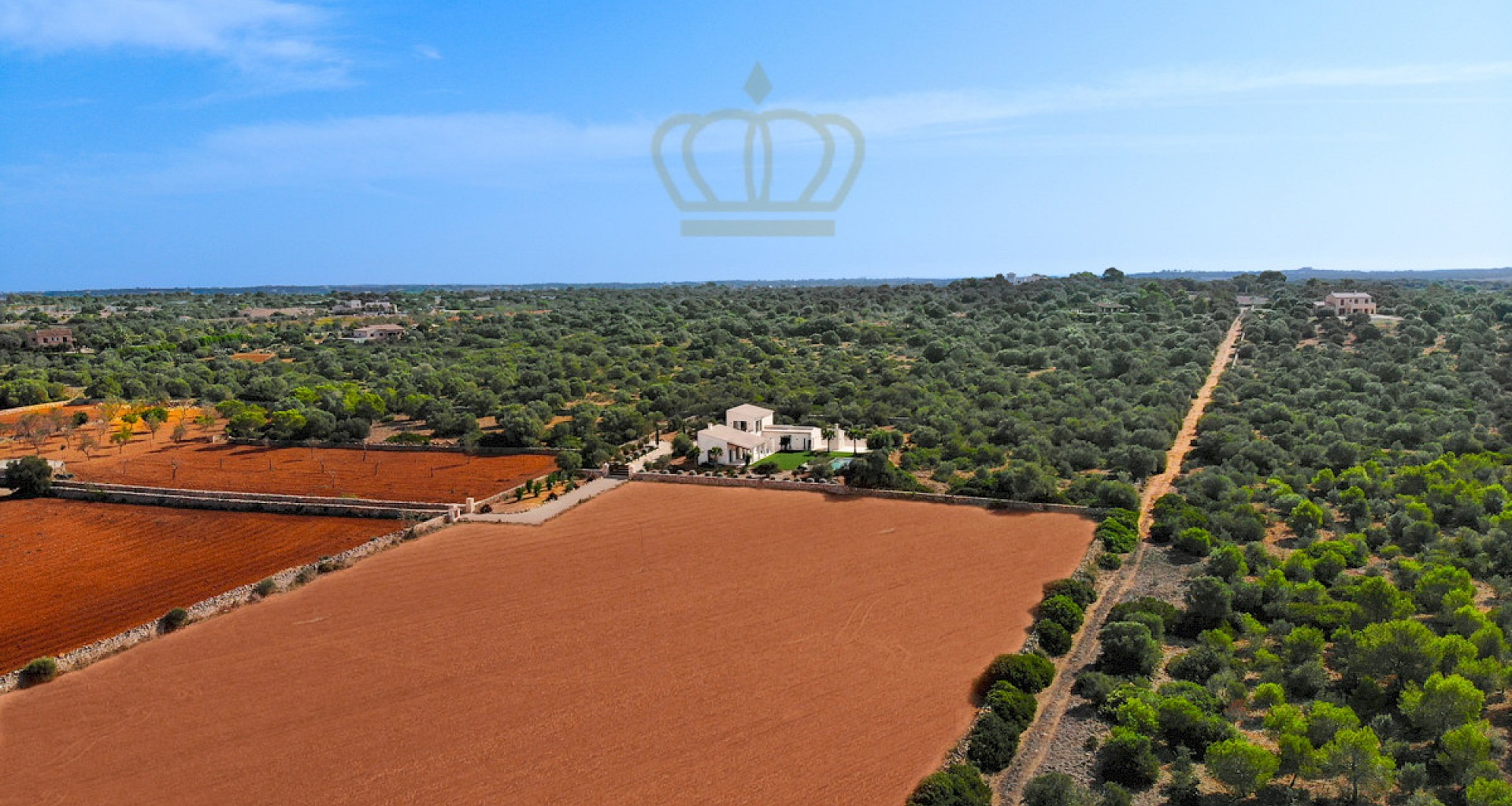KROHN & LUEDEMANN Modern finca in great location in Ses Salines Mallorca with pool in great landscape 
