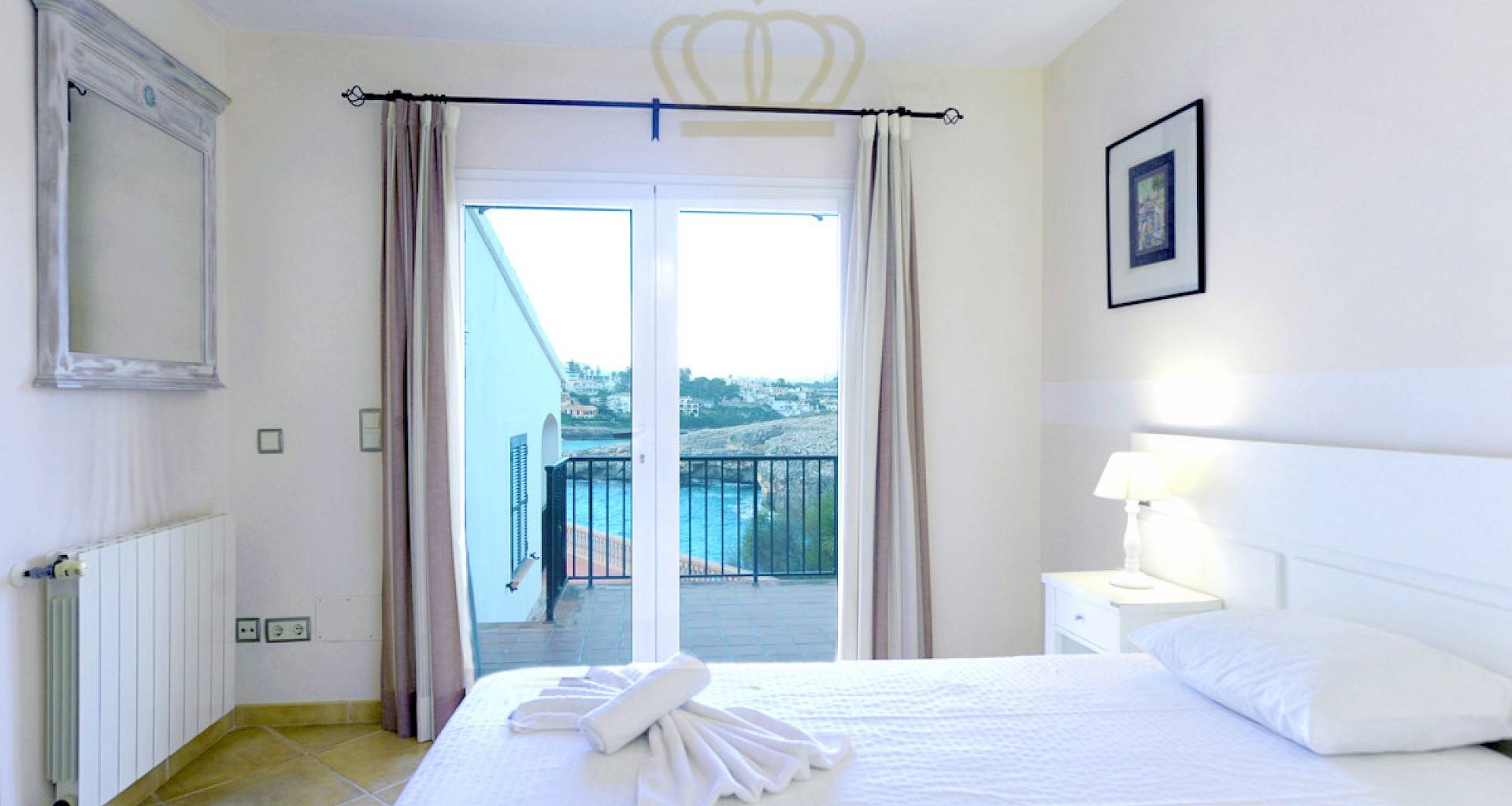 KROHN & LUEDEMANN Villa mediterránea en primera línea de mar Porto Cristo con licencia de alquiler vacacional Schlafzimmer