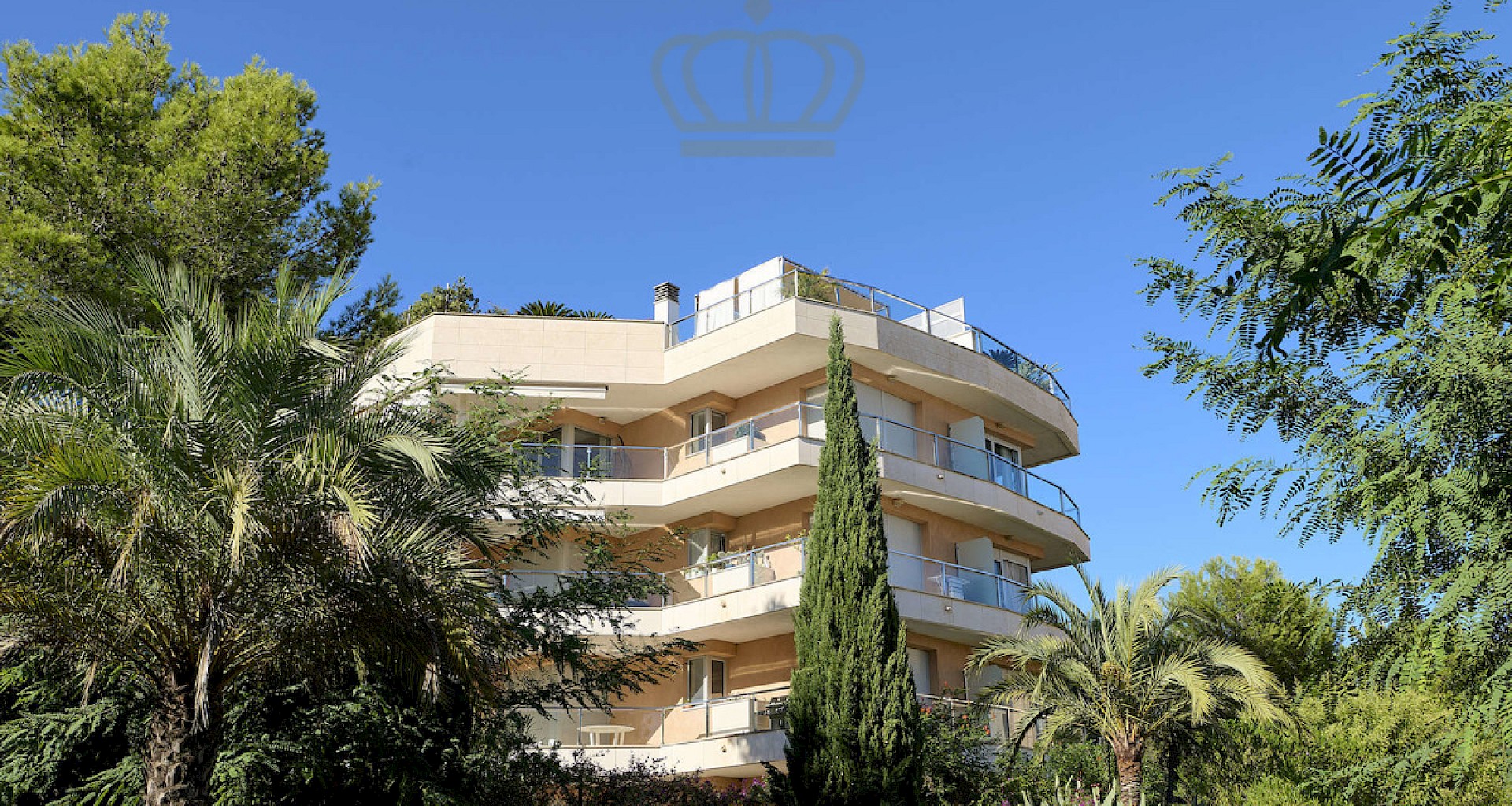 KROHN & LUEDEMANN Precioso ático con vistas al mar en complejo de lujo en Sol de Mallorca Penthouse Mallorca