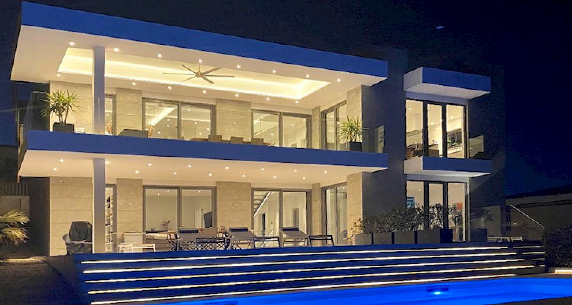 KROHN & LUEDEMANN Neubau Villa in Santa Ponsa mit tollem Meerblick in bester Qualität 