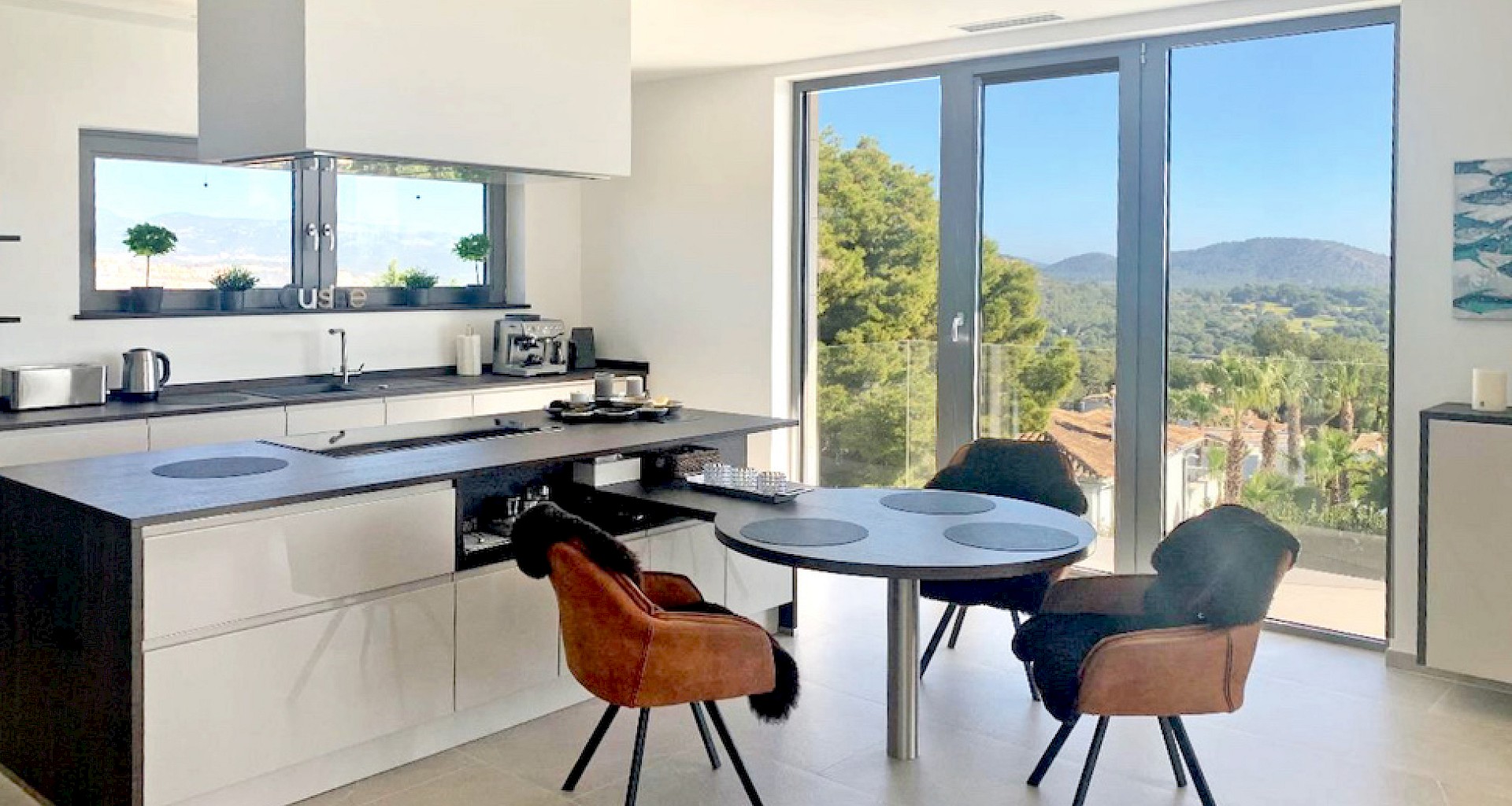KROHN & LUEDEMANN Neubau Villa in Santa Ponsa mit tollem Meerblick in bester Qualität 