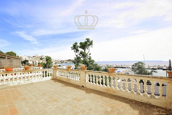 Classic villa in San Augustin as an investment property
