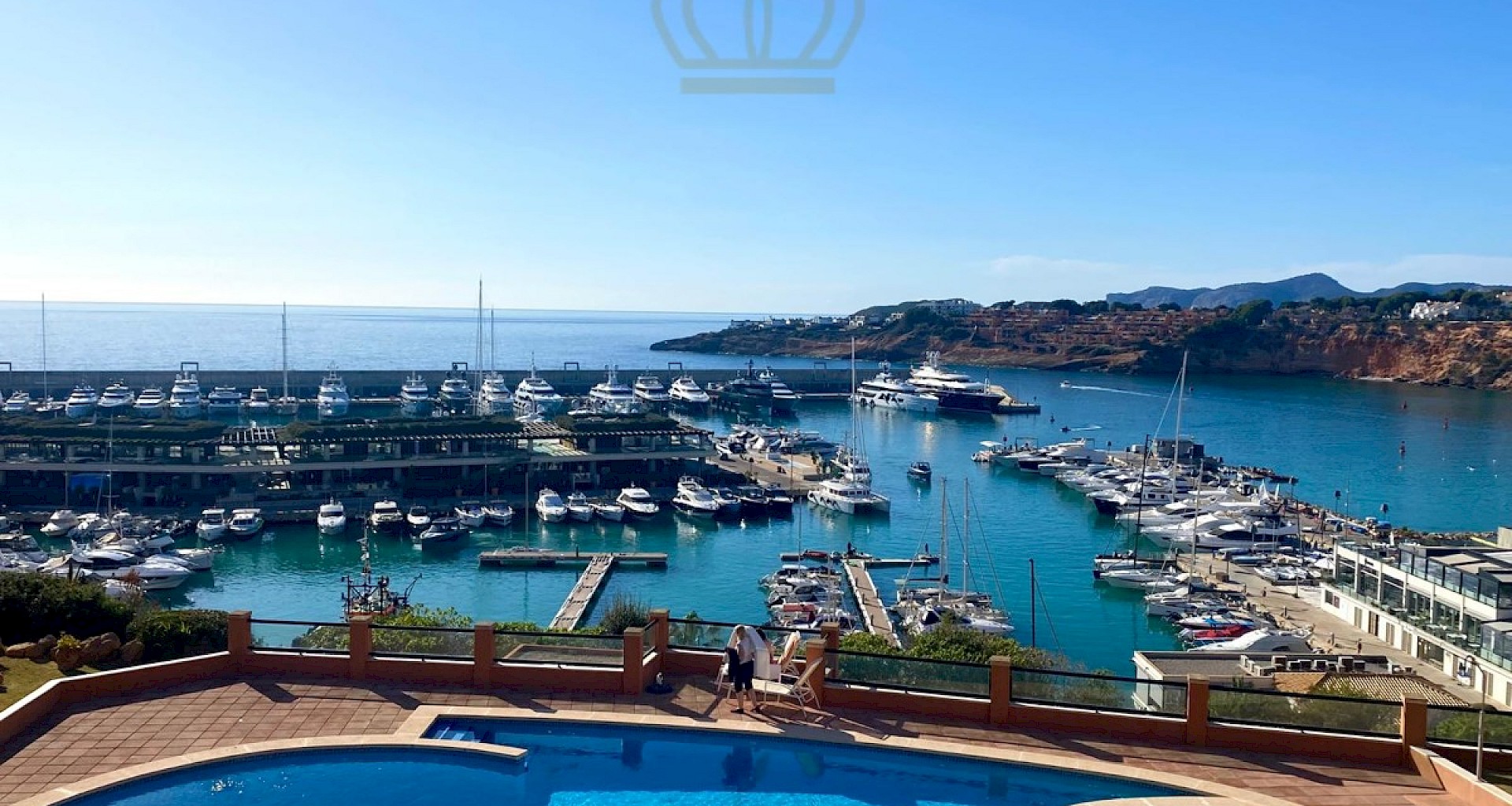 KROHN & LUEDEMANN Attractive apartment with super views of Port Adriano for sale 